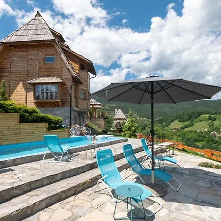 Neva Sobe Sa Pogledom Na Planine Mokra Gora