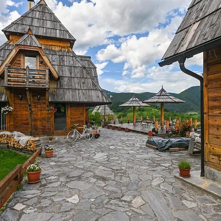 Neva Sobe Sa Pogledom Na Planine