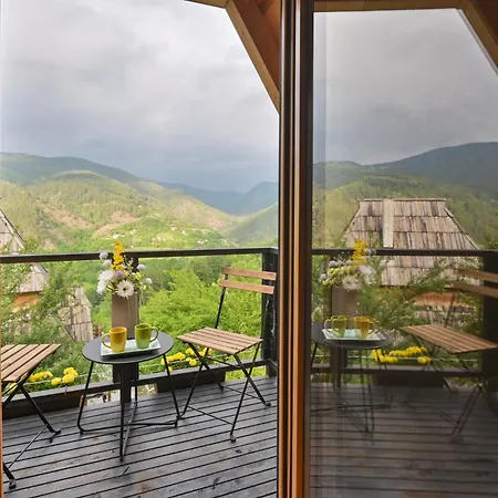 Privat bolig Neva Sobe Sa Pogledom Na Planine *