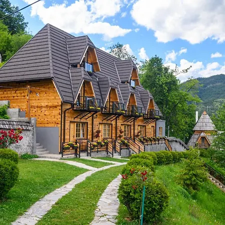 Ostanak kod kuće Neva Sobe Sa Pogledom Na Planine Mokra Gora