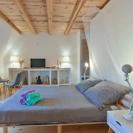 Neva Sobe Sa Pogledom Na Planine Privat bolig