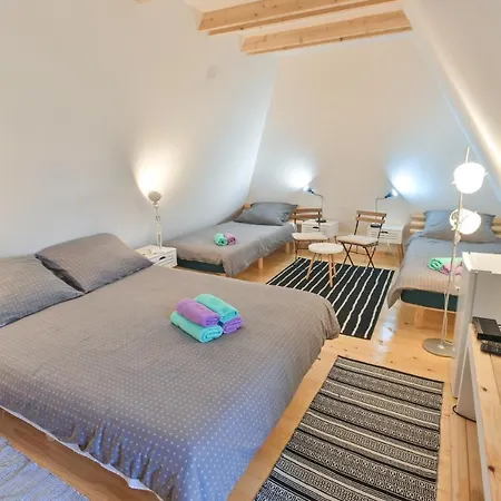 Neva Sobe Sa Pogledom Na Planine Privat bolig