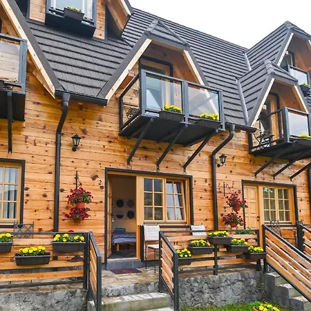 Neva Sobe Sa Pogledom Na Planine Mokra Gora