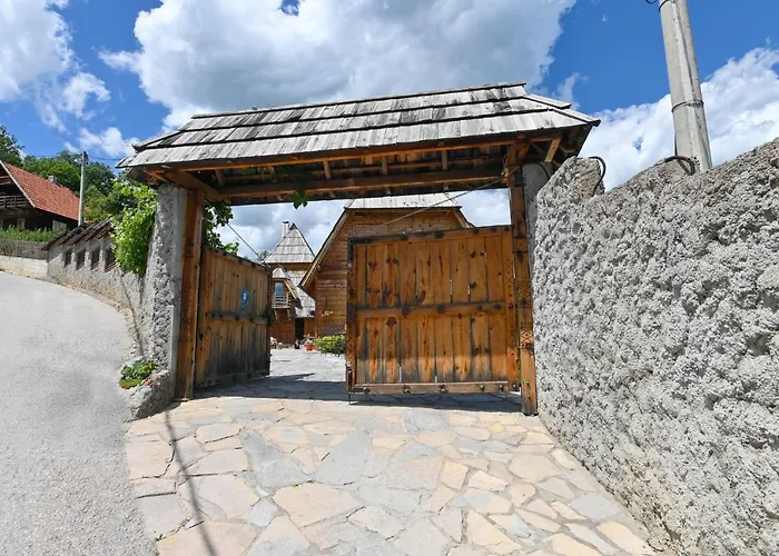 Neva Sobe Sa Pogledom Na Planine 莫克拉戈拉