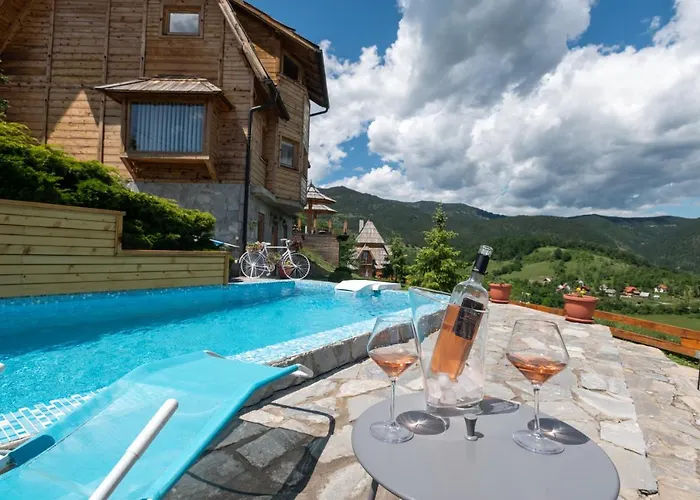 Neva Sobe Sa Pogledom Na Planine