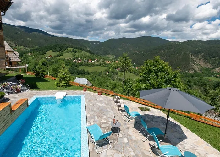 民宿 Neva Sobe Sa Pogledom Na Planine *