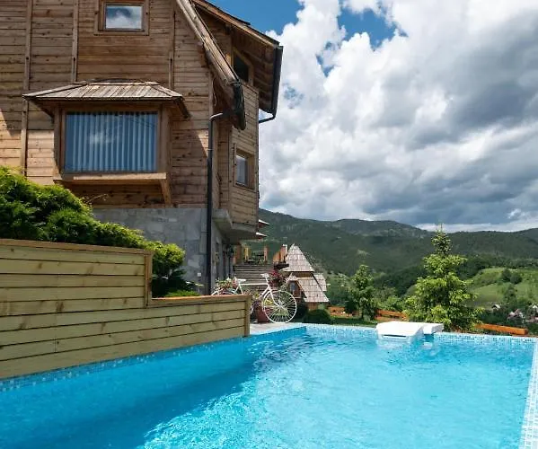 Neva Sobe Sa Pogledom Na Planine 莫克拉戈拉