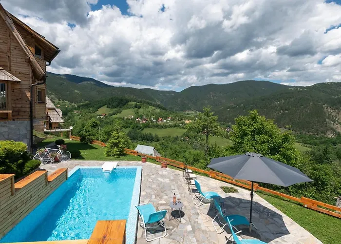 Neva Sobe Sa Pogledom Na Planine 莫克拉戈拉