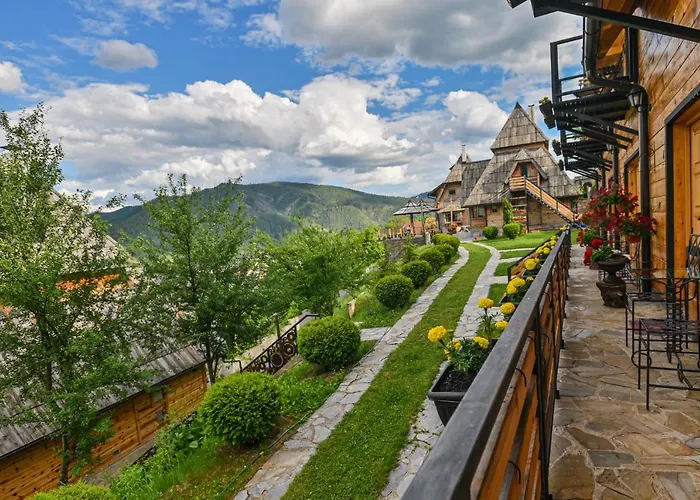 Neva Sobe Sa Pogledom Na Planine 民宿