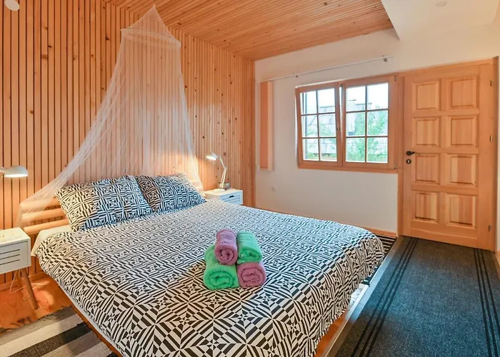 Neva Sobe Sa Pogledom Na Planine 民宿