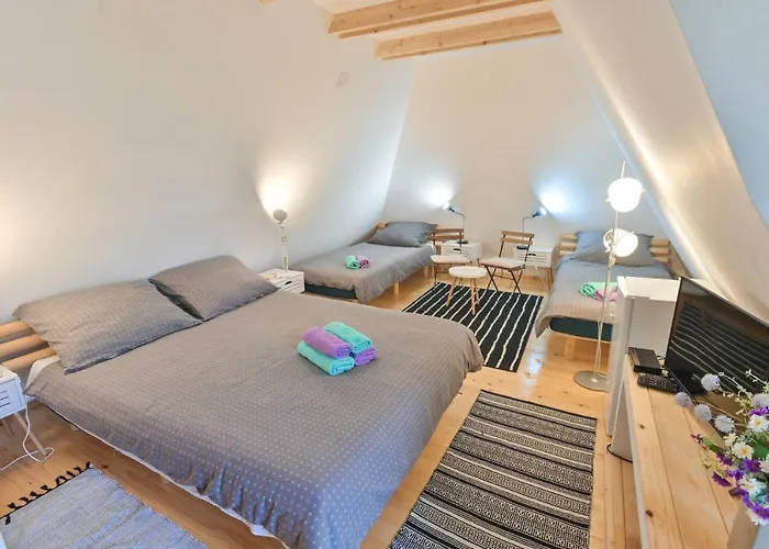 Neva Sobe Sa Pogledom Na Planine 民宿