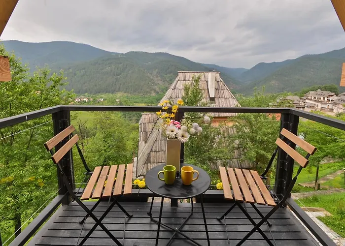 民宿 Neva Sobe Sa Pogledom Na Planine *