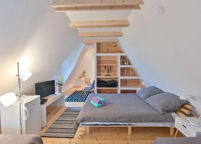 Neva Sobe Sa Pogledom Na Planine * 莫克拉戈拉